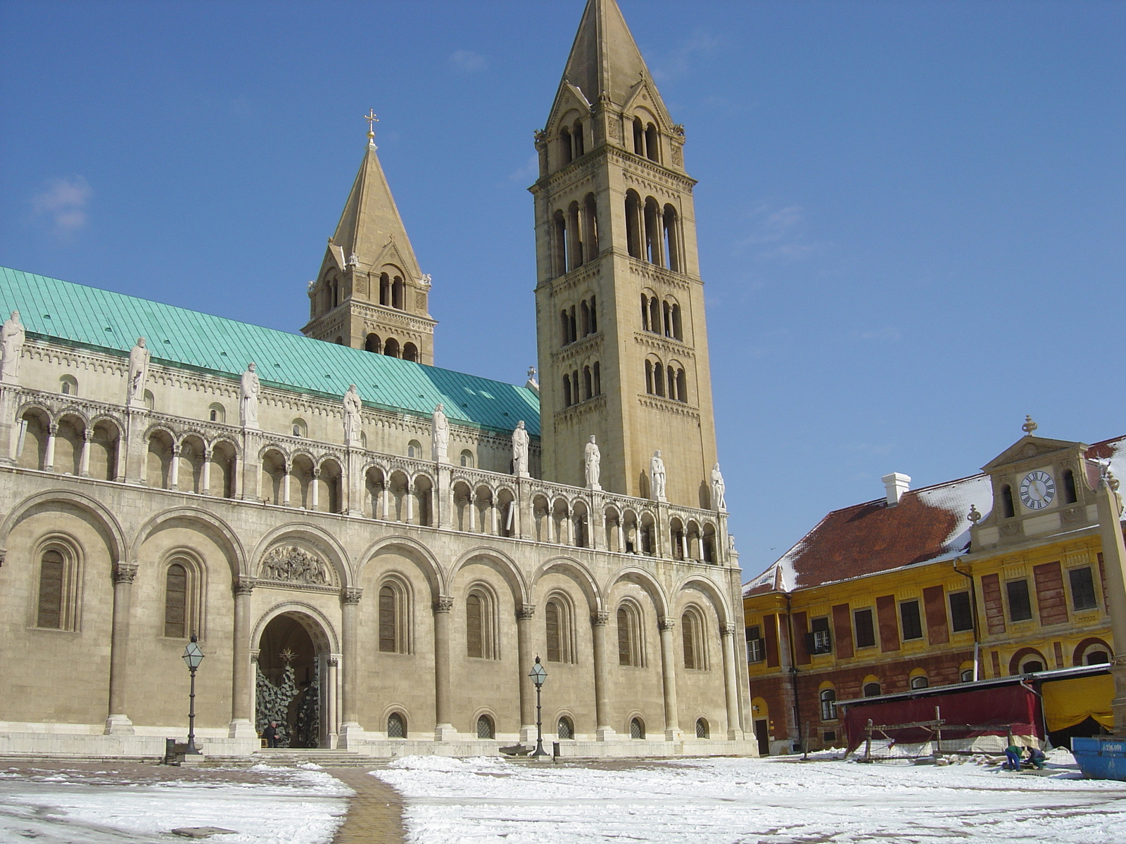 รูปถ่าย ฮังการี(Hungary) เปคส์(Pecs) 2005-03 110