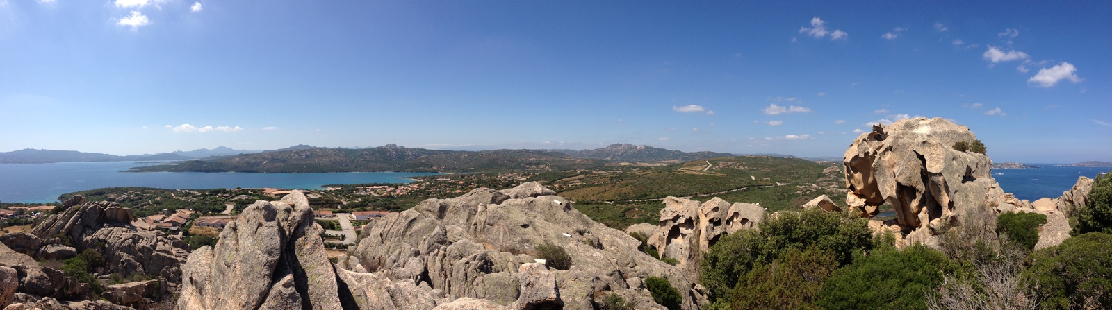 รูปถ่าย อิตาลี(Italy) ซาร์ดิเนีย(Sardinia) หินรูปหมี (รอกชาเดลลอร์โซ)(Roccia dell'Orso) 2015-06 31