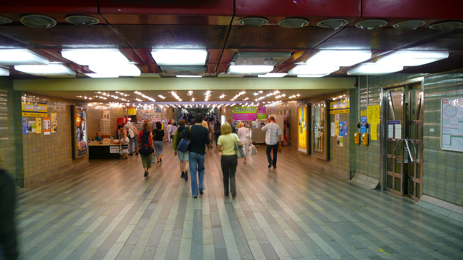 รูปถ่าย สาธารณรัฐเช็ก(Czech Republic) ปราก(Prague) สถานีรถไฟหลักปราก(Hlavni Nadrazi) 2007-07 10