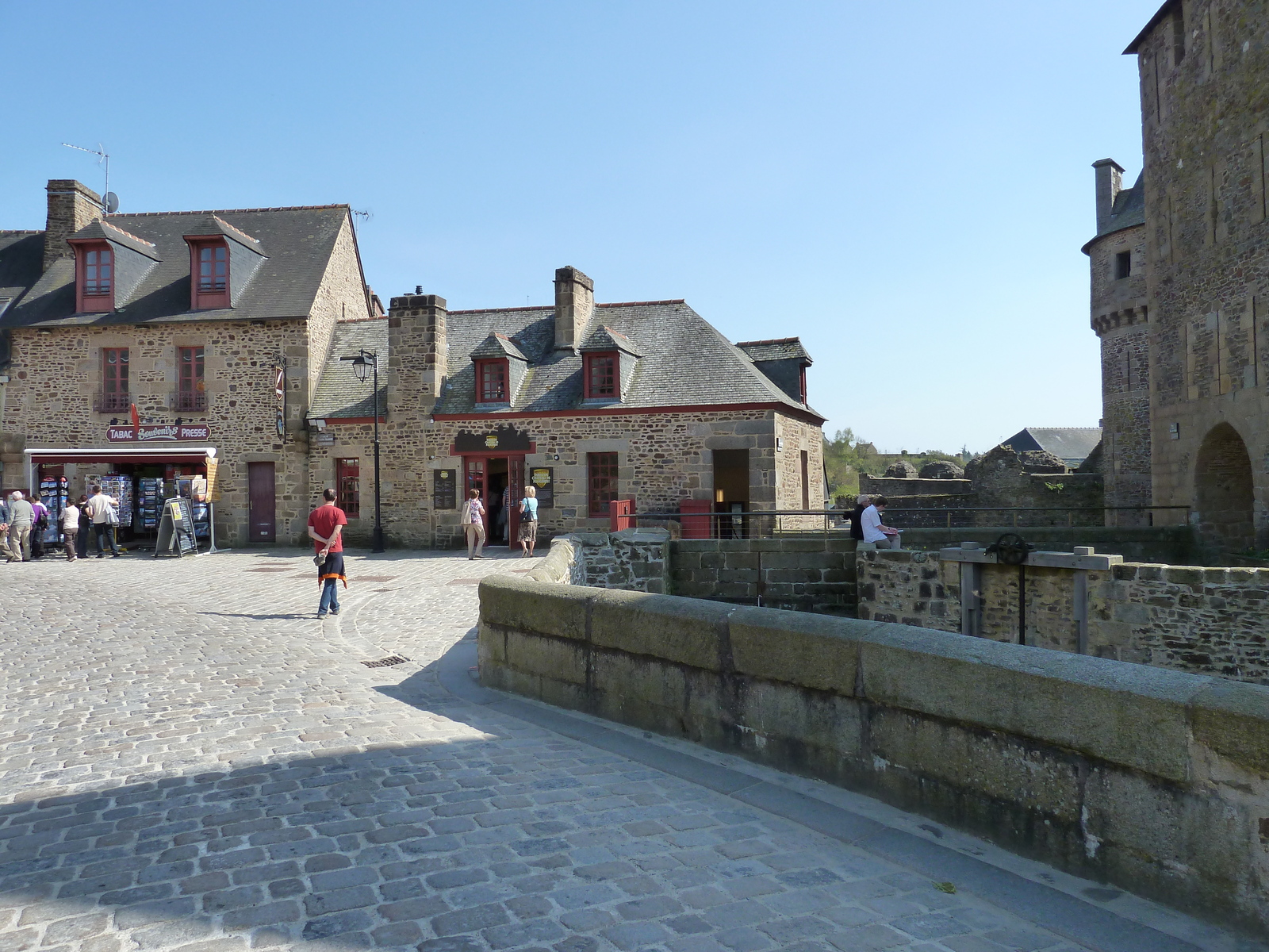 รูปถ่าย ฝรั่งเศส(France) ฟูแฌร์(Fougeres) 2010-04 189