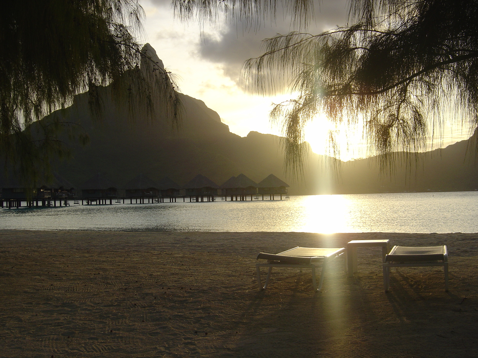 รูปถ่าย เฟรนช์โพลี่นีเซีย(Polynesia) โรงแรมเลอเมอริเดียน โบราโบรา(Meridien Bora Bora Hotel) 2006-04 215