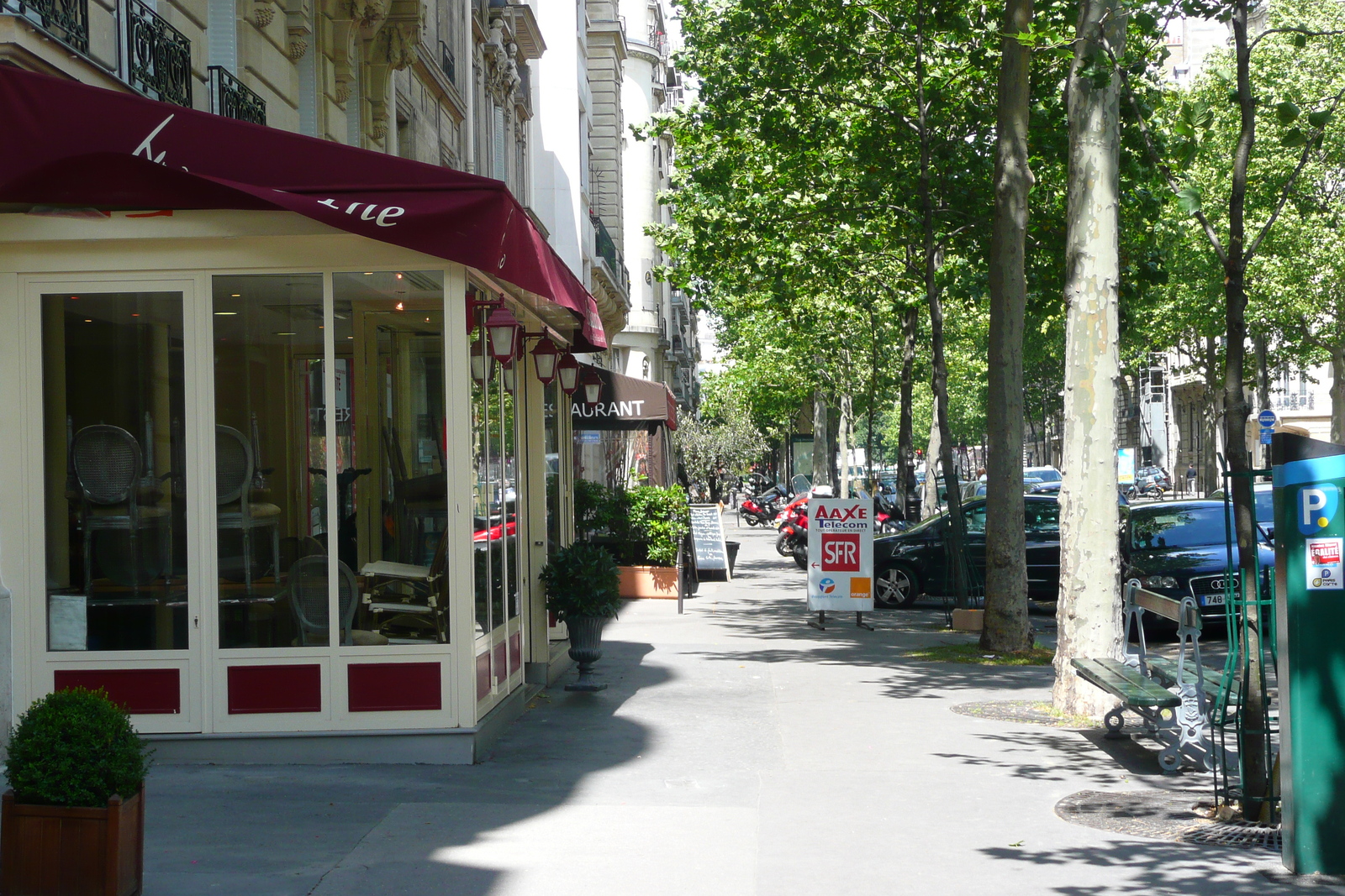 รูปถ่าย ฝรั่งเศส(France) ปารีส(Paris) ถนนนีเยล(Avenue Niel) 2007-06 62