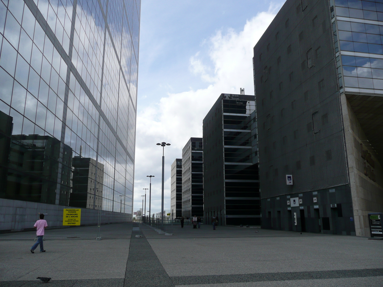 รูปถ่าย ฝรั่งเศส(France) ปารีส(Paris) ลาเดฟ็องส์(La Defense) 2007-05 131