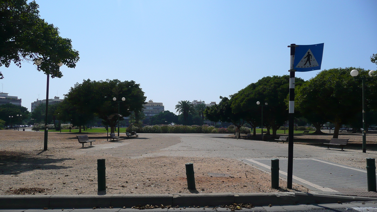 รูปถ่าย อิสราเอล(Israel) เทลอาวีฟ(Tel Aviv) จัตุรัสกิการ์ฮาเมดีนา(Kikar Hamedina) 2007-06 14