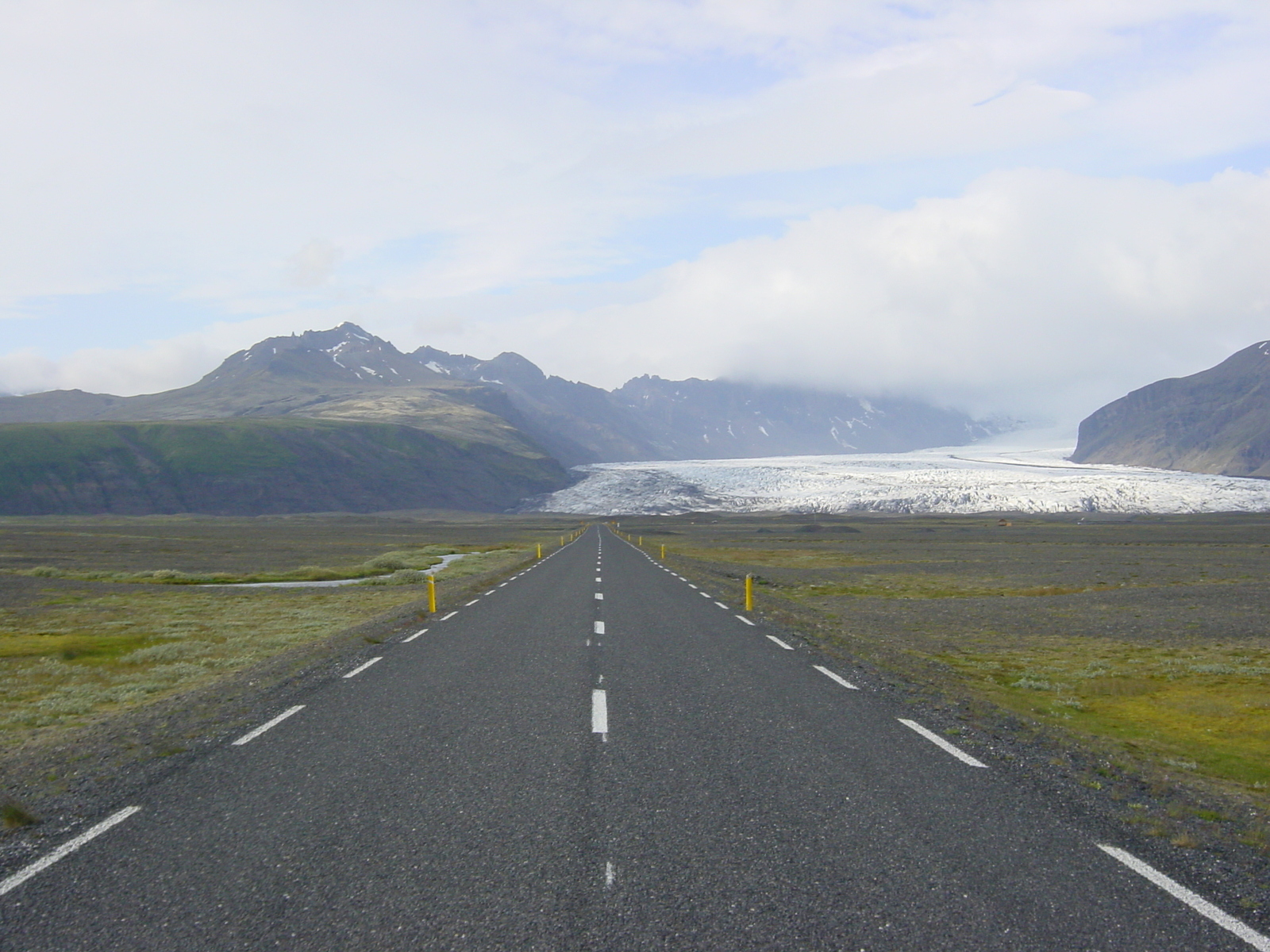 รูปถ่าย ไอซ์แลนด์(Iceland) ถนนหมายเลข 1 จากโยกุลซาร์เลานไปวีก(Road 1 Jokulsarlon to vik) 2003-06 24