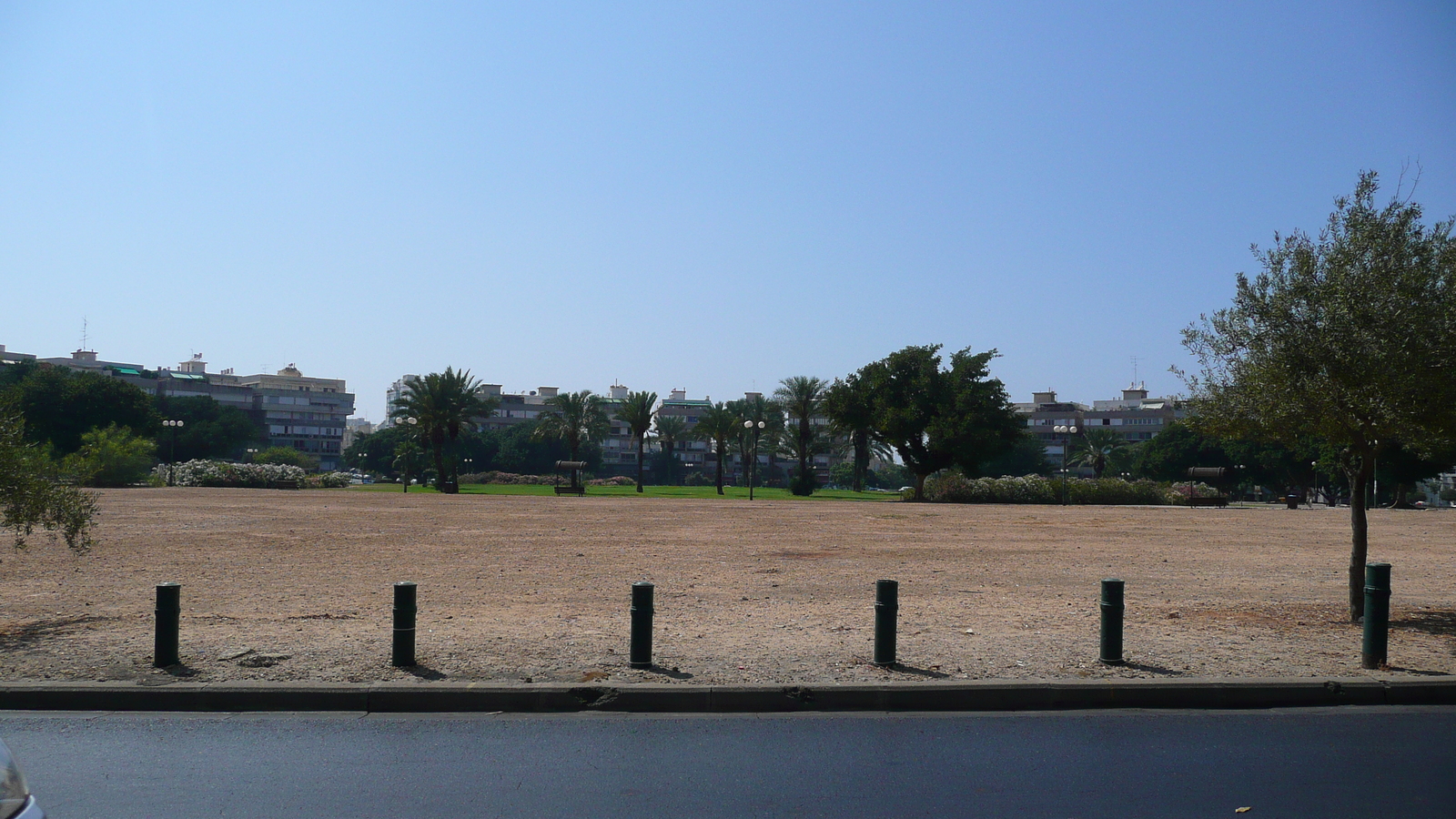 รูปถ่าย อิสราเอล(Israel) เทลอาวีฟ(Tel Aviv) จัตุรัสกิการ์ฮาเมดีนา(Kikar Hamedina) 2007-06 0