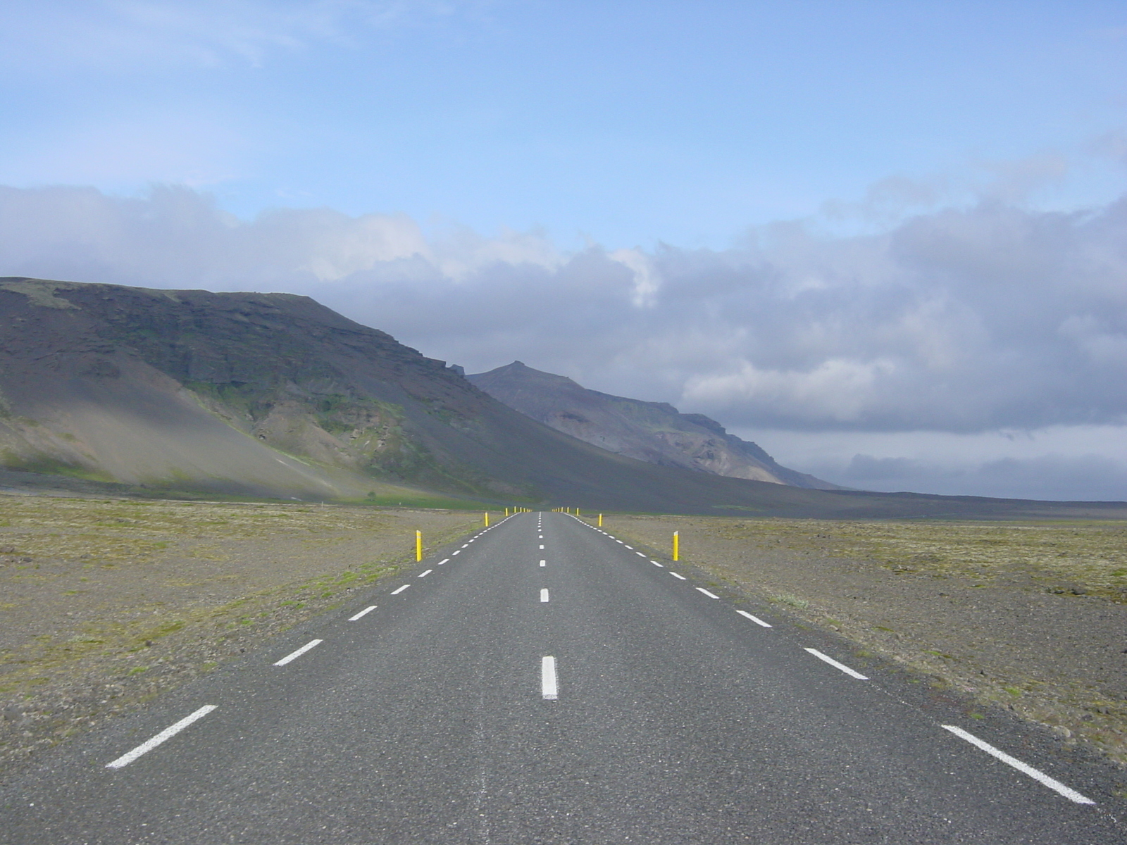 รูปถ่าย ไอซ์แลนด์(Iceland) ถนนหมายเลข 1 จากโยกุลซาร์เลานไปวีก(Road 1 Jokulsarlon to vik) 2003-06 48