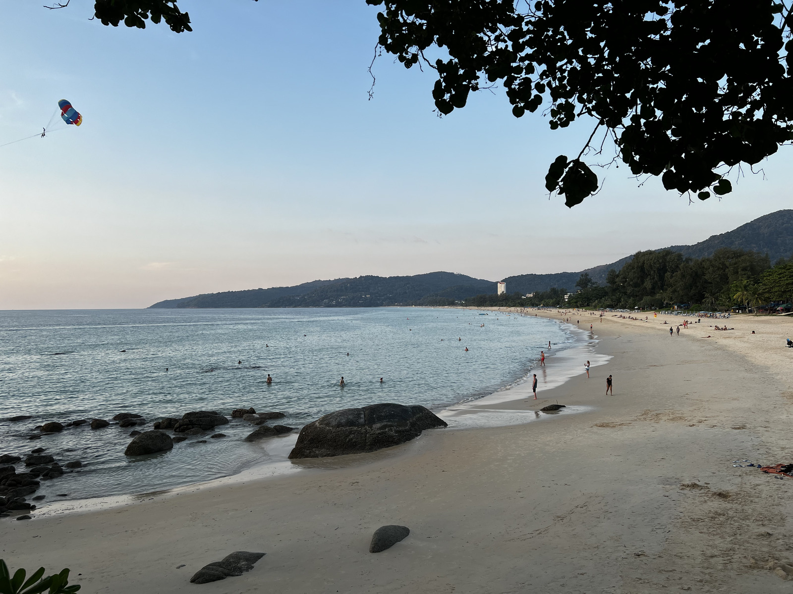 รูปถ่าย ไทย(Thailand) ภูเก็ต(Phuket) หาดกะรน(Karon Beach) ร้านอาหารออนเดอะร็อก(On the rock Restaurant) 2021-12 64