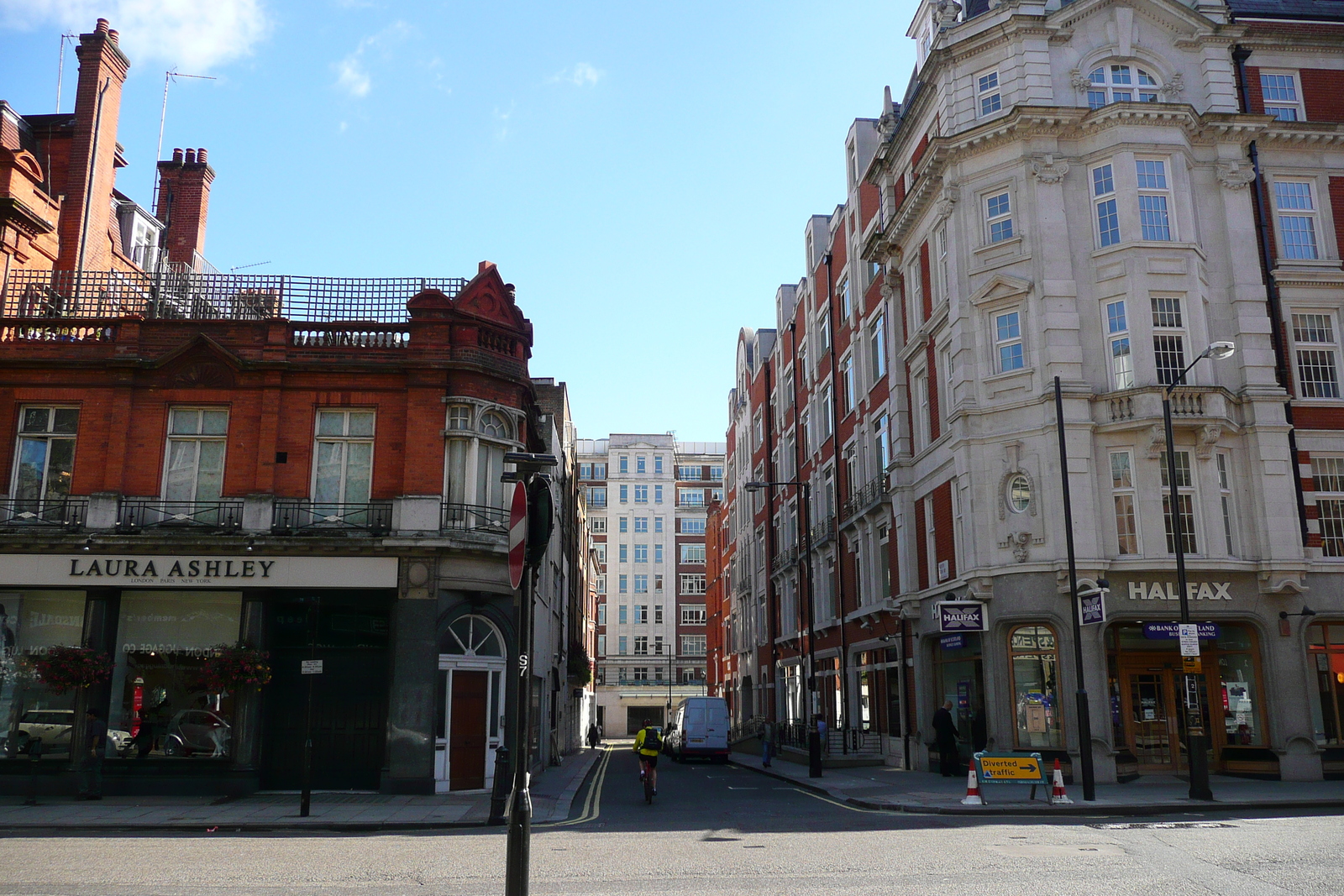 รูปถ่าย อังกฤษ(United Kingdom) ลอนดอน(London) ถนนนอร์ธโรว์(North Row) 2007-09 4