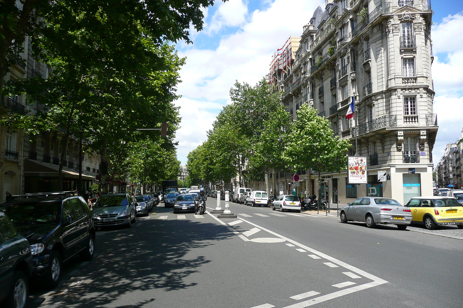 รูปถ่าย ฝรั่งเศส(France) ปารีส(Paris) ถนนนีเยล(Avenue Niel) 2007-06 43