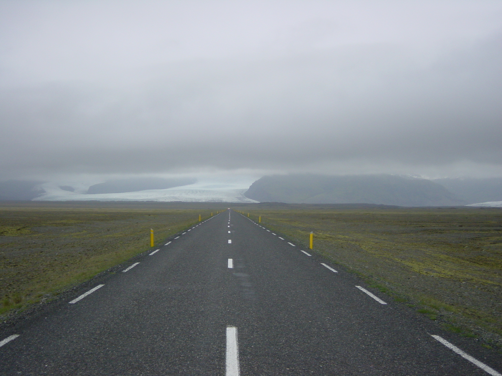 รูปถ่าย ไอซ์แลนด์(Iceland) ถนนหมายเลข 1 จากโยกุลซาร์เลานไปวีก(Road 1 Jokulsarlon to vik) 2003-06 18