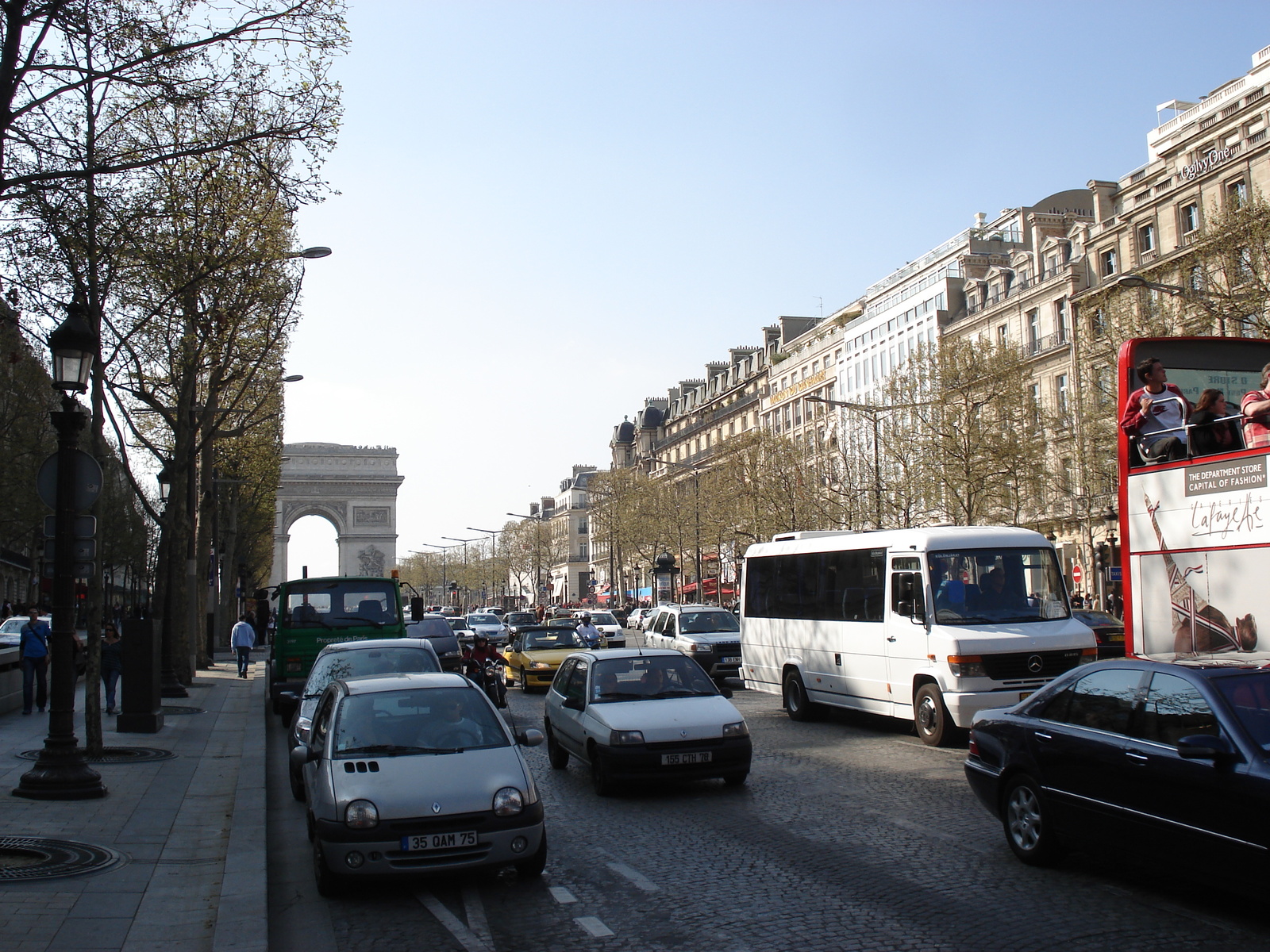 รูปถ่าย ฝรั่งเศส(France) ปารีส(Paris) ช็องเซลีเซ(Champs Elysees) 2006-04 29