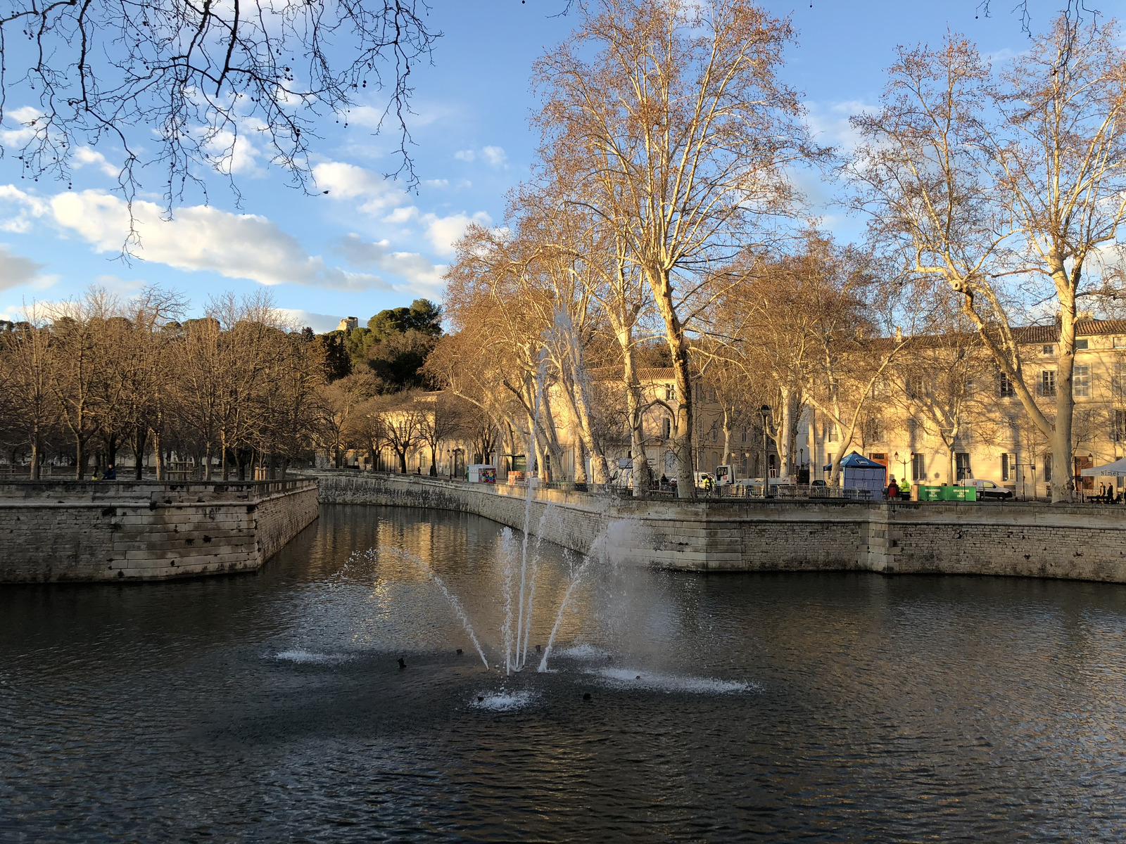 รูปถ่าย ฝรั่งเศส(France) นีเมอ(Nimes) 2018-02 23