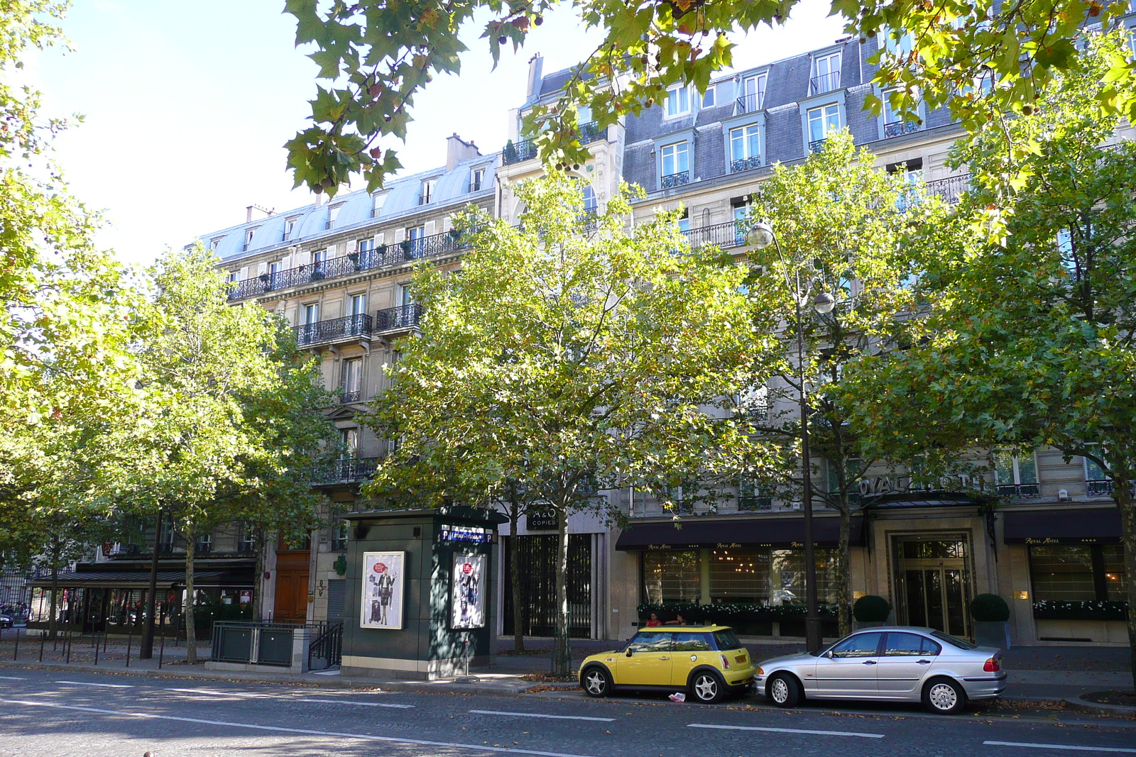 รูปถ่าย ฝรั่งเศส(France) ปารีส(Paris) ถนนฟรีดลันด์(Avenue de Friedland) 2007-09 14