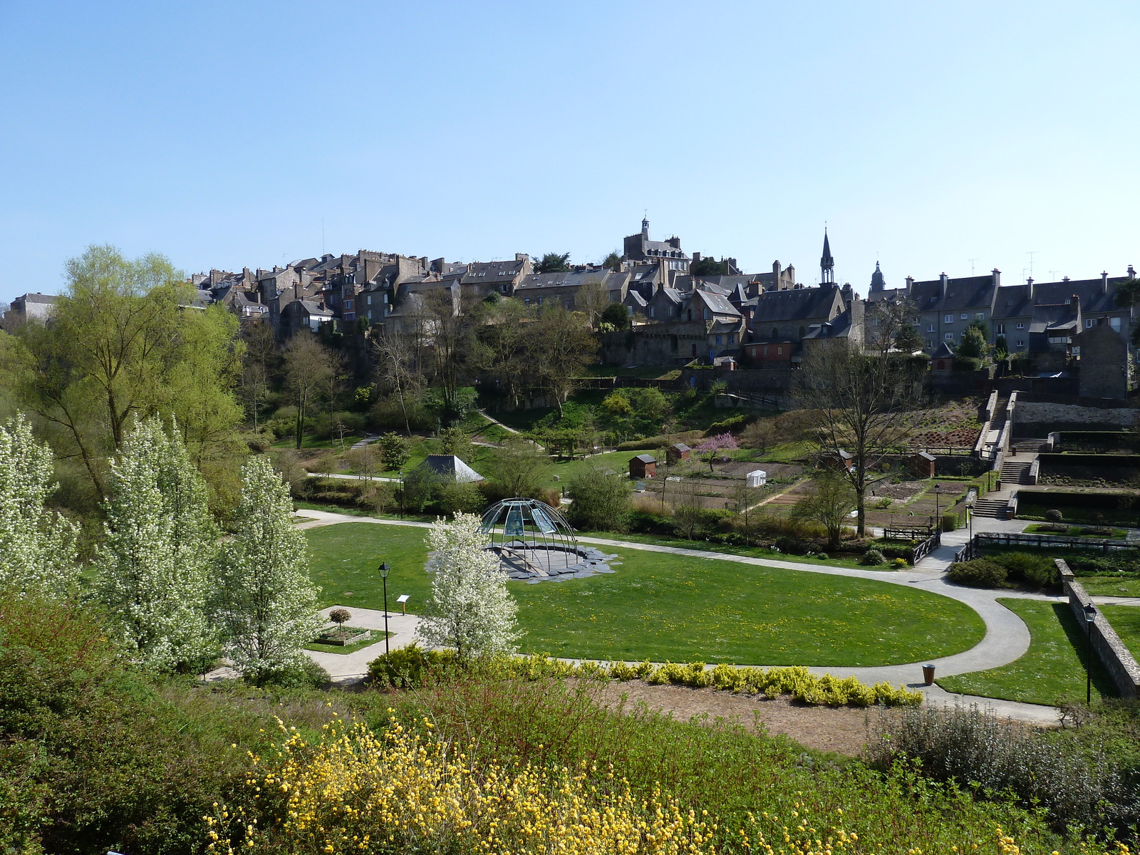 รูปถ่าย ฝรั่งเศส(France) ฟูแฌร์(Fougeres) 2010-04 172