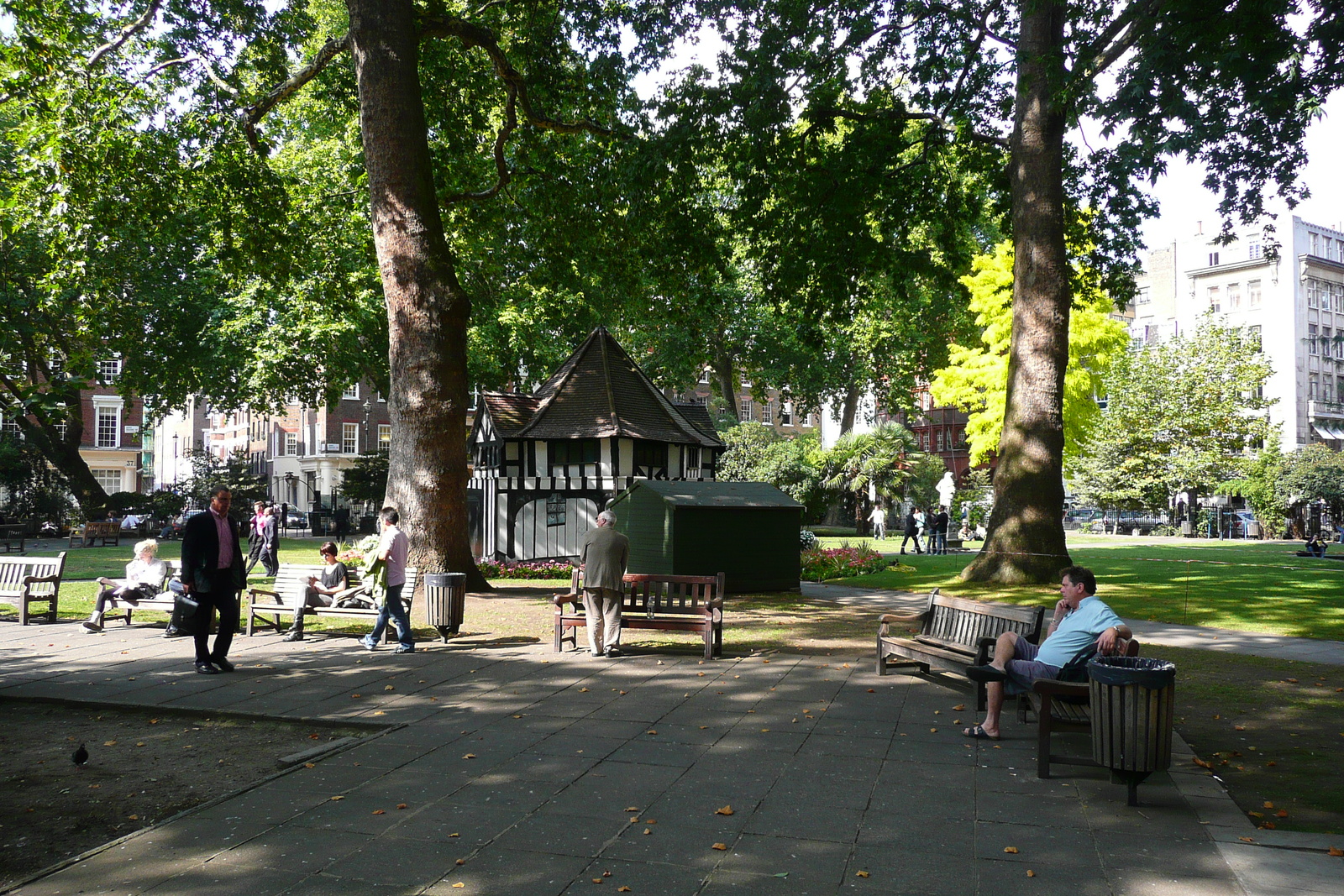 รูปถ่าย อังกฤษ(United Kingdom) ลอนดอน(London) จัตุรัสโซโห(Soho Square) 2007-09 1