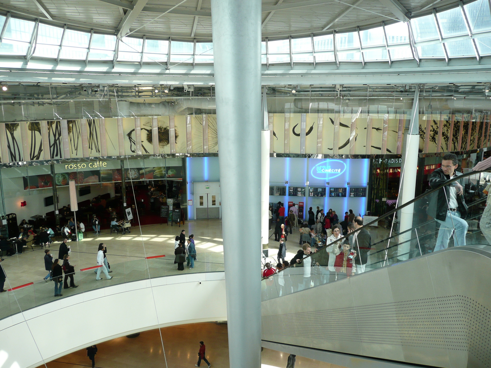 รูปถ่าย ฝรั่งเศส(France) ปารีส(Paris) ลาเดฟ็องส์(La Defense) ศูนย์การค้าเลกาตร์ต็อง(Les Quatre Temps) 2007-05 21
