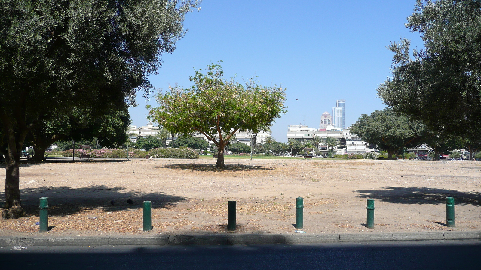 รูปถ่าย อิสราเอล(Israel) เทลอาวีฟ(Tel Aviv) จัตุรัสกิการ์ฮาเมดีนา(Kikar Hamedina) 2007-06 24