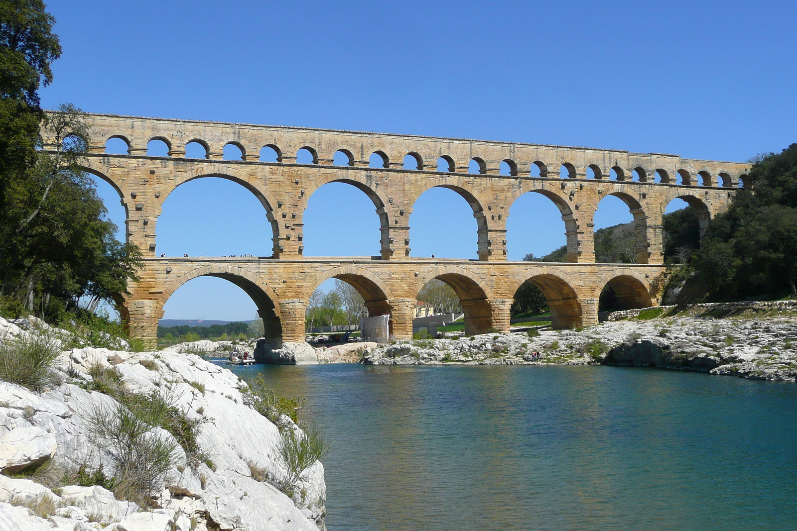 รูปถ่าย ฝรั่งเศส(France) สะพานปงดูการ์(Pont du Gard) 2008-04 22