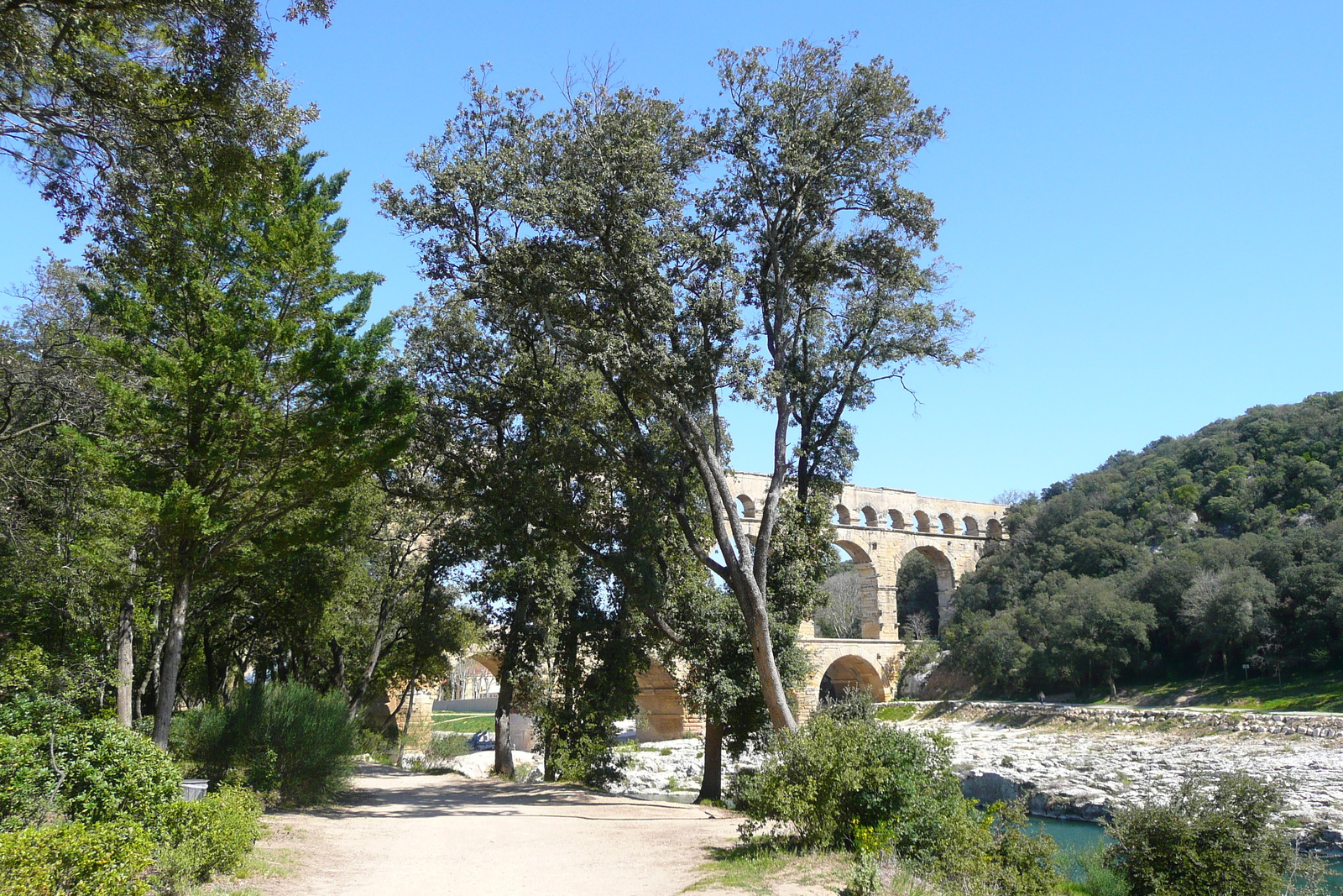 รูปถ่าย ฝรั่งเศส(France) สะพานปงดูการ์(Pont du Gard) 2008-04 16