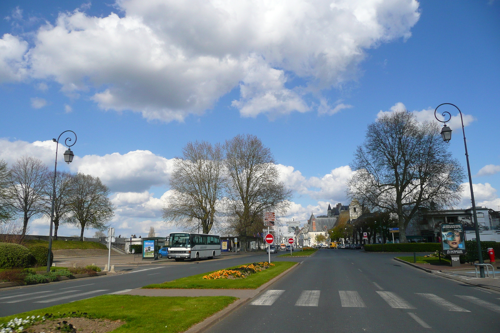 รูปถ่าย ฝรั่งเศส(France) อ็องบวซ(Amboise) ถนนจากเชอนงโซไปอ็องบวซ(Chenonceau to Amboise road) 2008-04 13