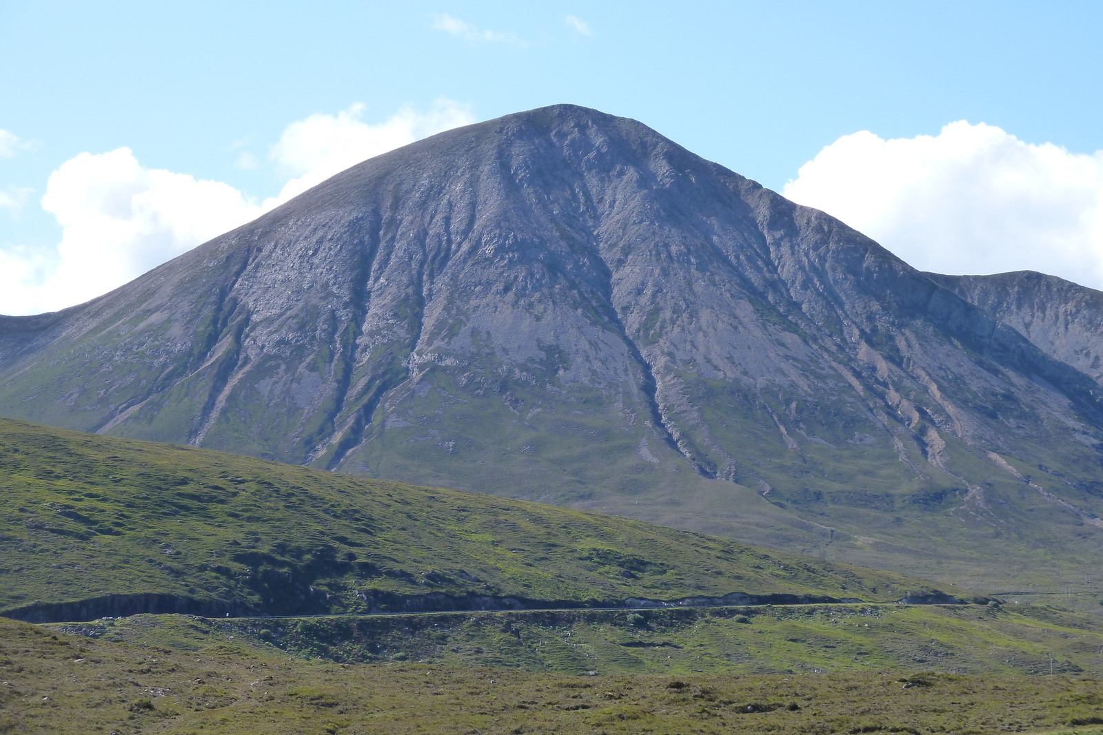 รูปถ่าย อังกฤษ(United Kingdom) เกาะสกาย(Skye) เทือกเขาคูลิน(The Cuillin) 2011-07 112