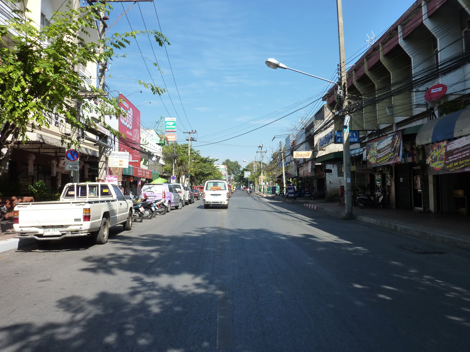 รูปถ่าย ไทย(Thailand) เชียงใหม่(Chiang Mai) ถนนราชดำเนิน(Rachadamnoen road) 2009-12 25