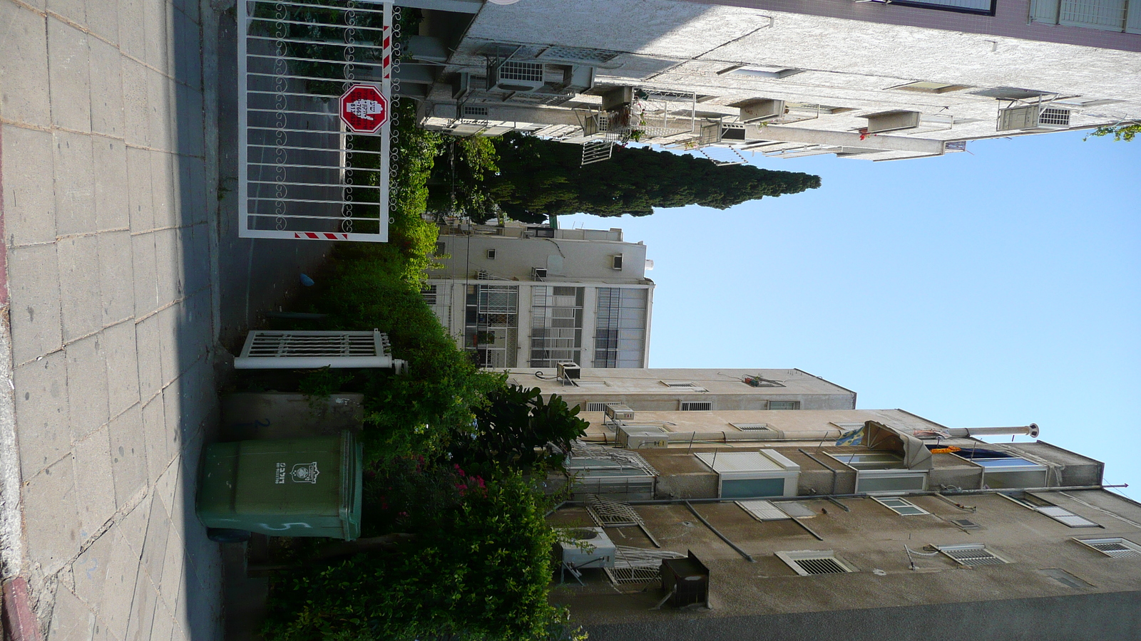รูปถ่าย อิสราเอล(Israel) เทลอาวีฟ(Tel Aviv) ถนนจาบอตินสกี(Jabotinsky Street) 2007-06 11
