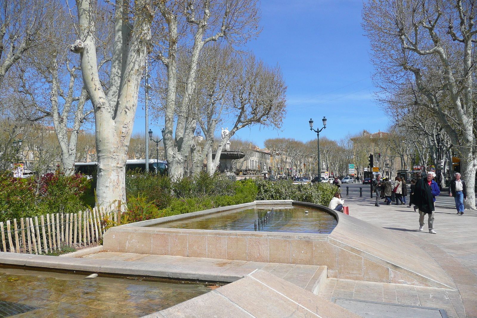 รูปถ่าย ฝรั่งเศส(France) แอ็กซ์-อ็อง-โพรว็องส์(Aix en Provence) จัตุรัสนายพลเดอโกล(Place du General de Gaulle) 2008-04 25