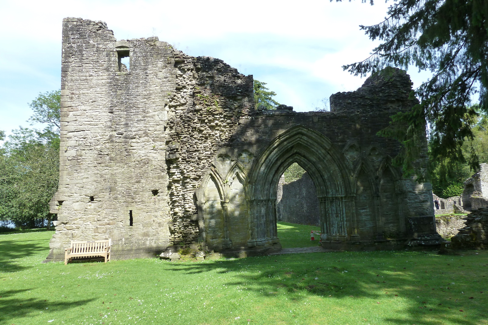 รูปถ่าย อังกฤษ(United Kingdom) สกอตแลนด์(Scotland) อารามอินช์มาโฮม(Inchmahome Priory) 2011-07 55