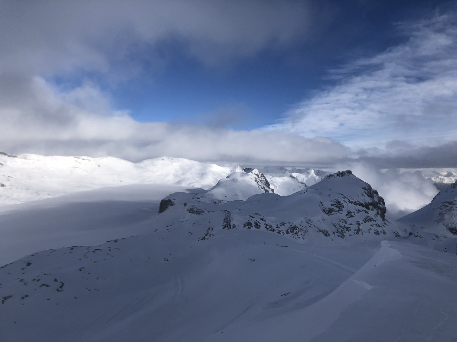รูปถ่าย สวิสเซอร์แลนด์(Switzerland) ครองส์-มงตานา(Crans Montana) 2020-12 273