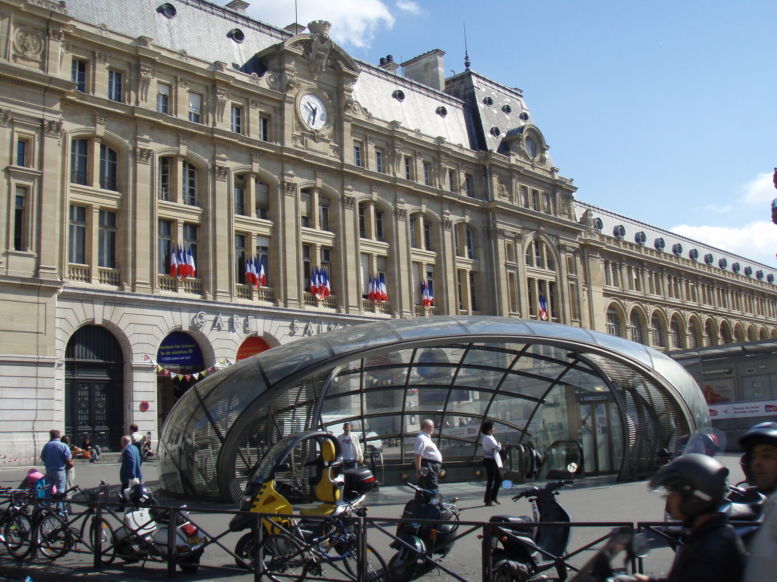 รูปถ่าย ฝรั่งเศส(France) ปารีส(Paris) สถานีรถไฟแซ็ง-ลาซาร์(Gare St Lazare) 2007-07 14