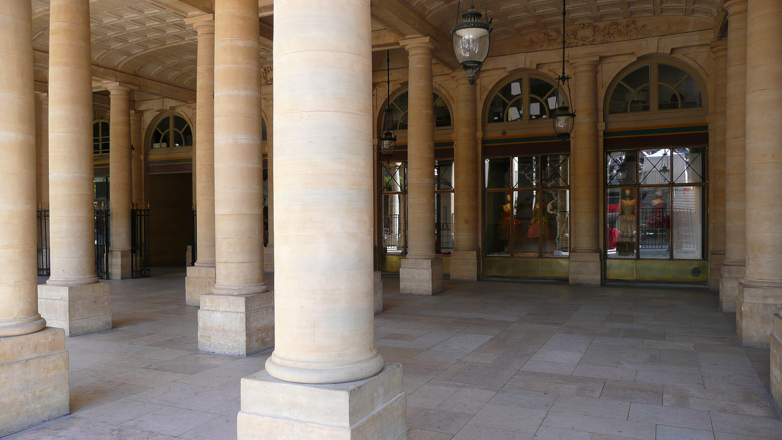 รูปถ่าย ฝรั่งเศส(France) ปารีส(Paris) พระราชวังปาแลรัวยาล(Palais Royal) 2007-08 62