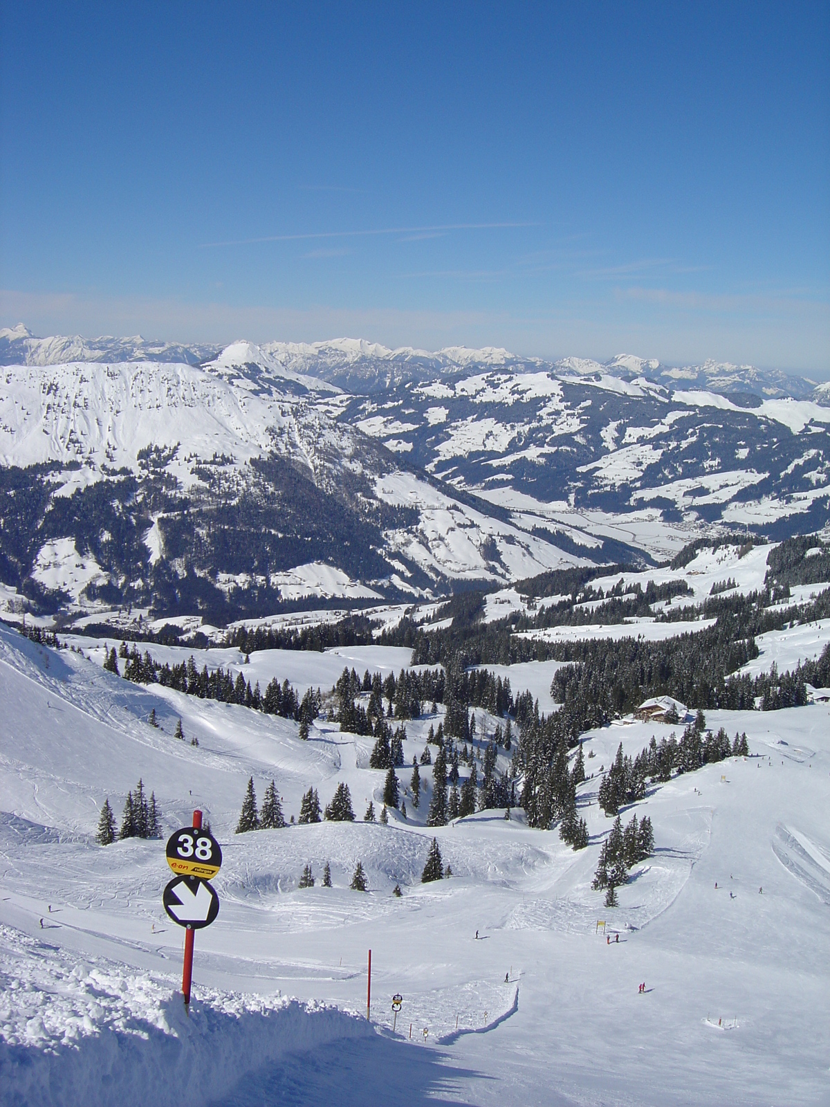 รูปถ่าย ออสเตรีย(Austria) คิทซ์บูเฮล(Kitzbuhel) สกี(Ski) 2005-03 131