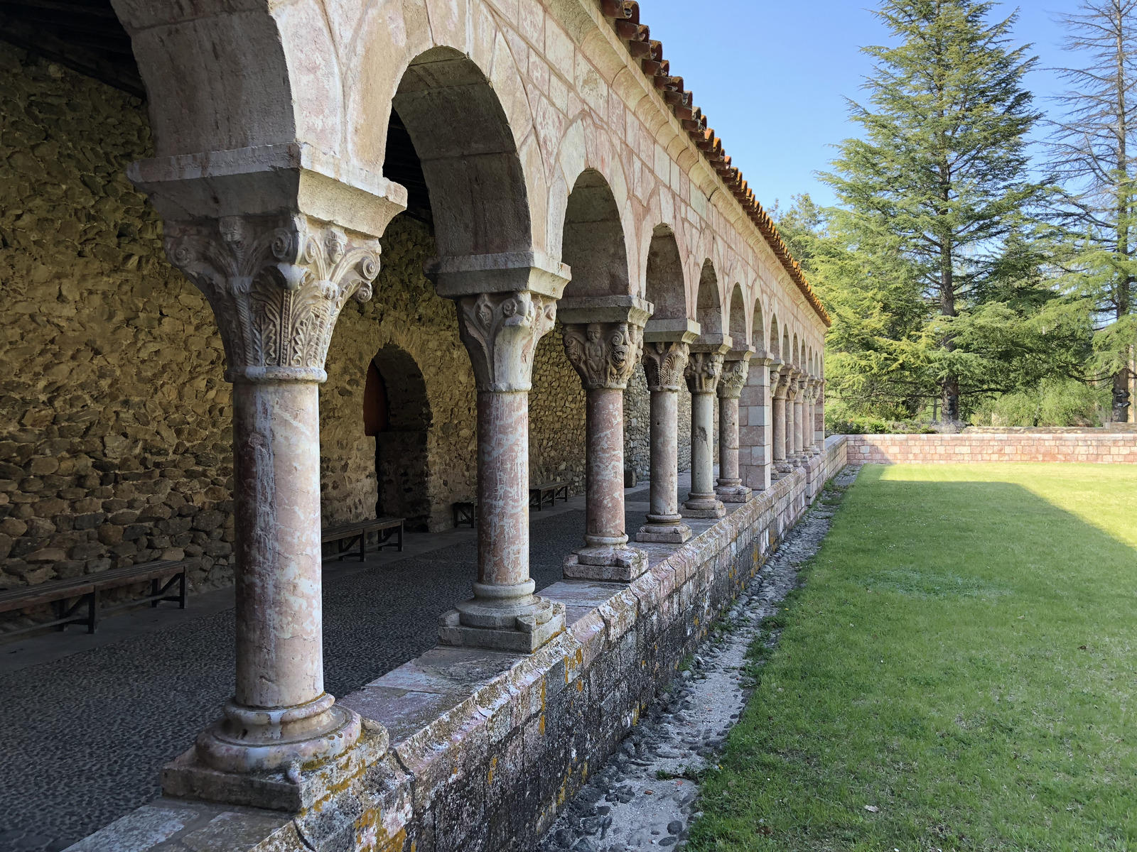 รูปถ่าย ฝรั่งเศส(France) แอบบีแซ็งมีแชลเดอกุกซา(Abbaye Saint-Michel de Cuxa) 2018-04 43