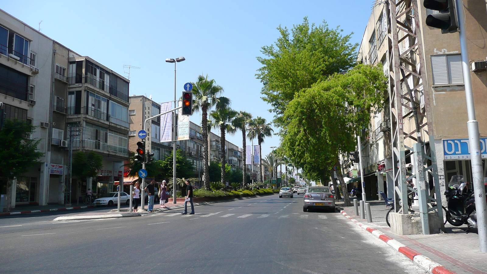 รูปถ่าย อิสราเอล(Israel) เทลอาวีฟ(Tel Aviv) ถนนอิบน์กบีรอล(Ibn Gvirol Street) 2007-06 40