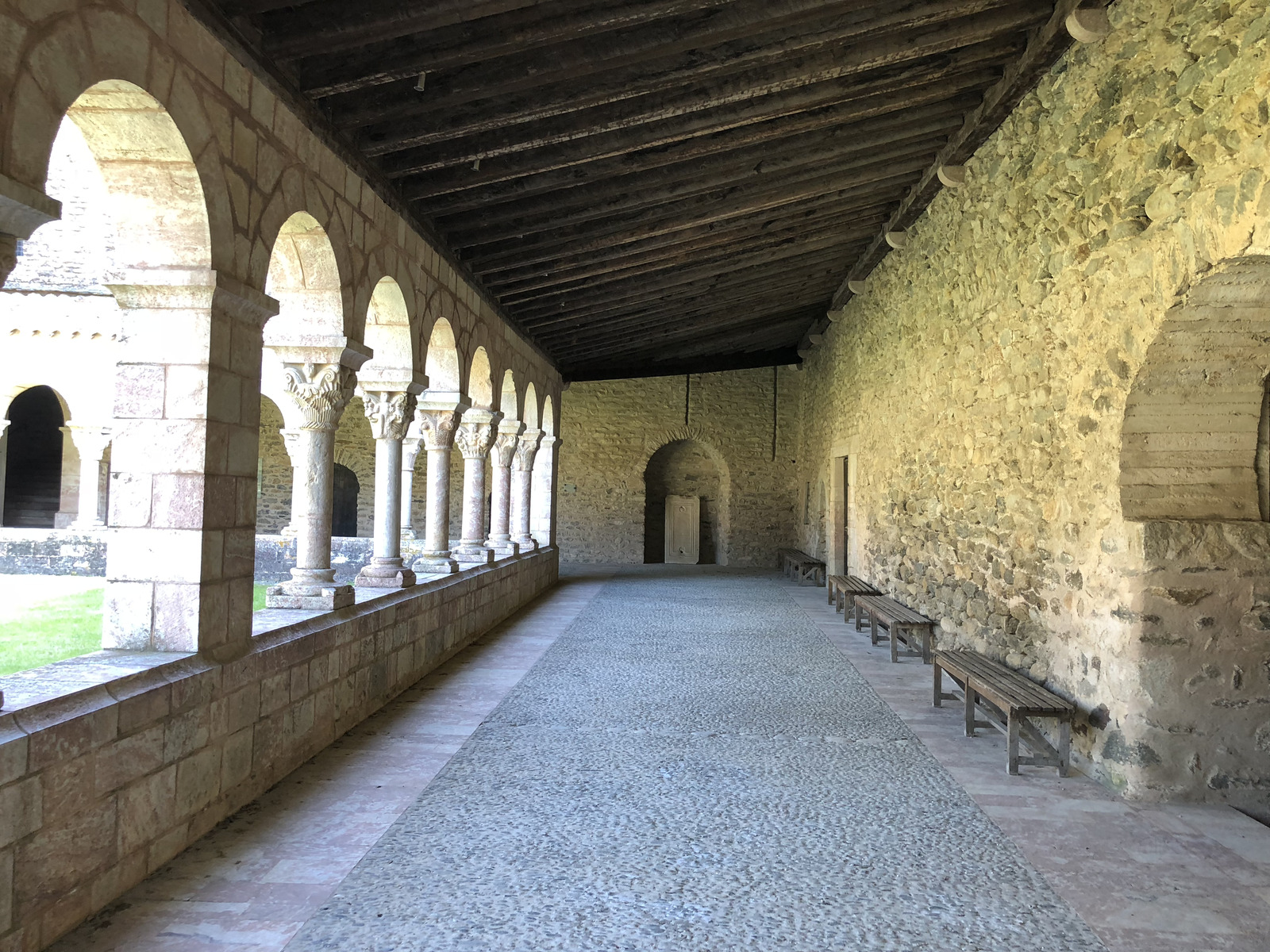 รูปถ่าย ฝรั่งเศส(France) แอบบีแซ็งมีแชลเดอกุกซา(Abbaye Saint-Michel de Cuxa) 2018-04 41