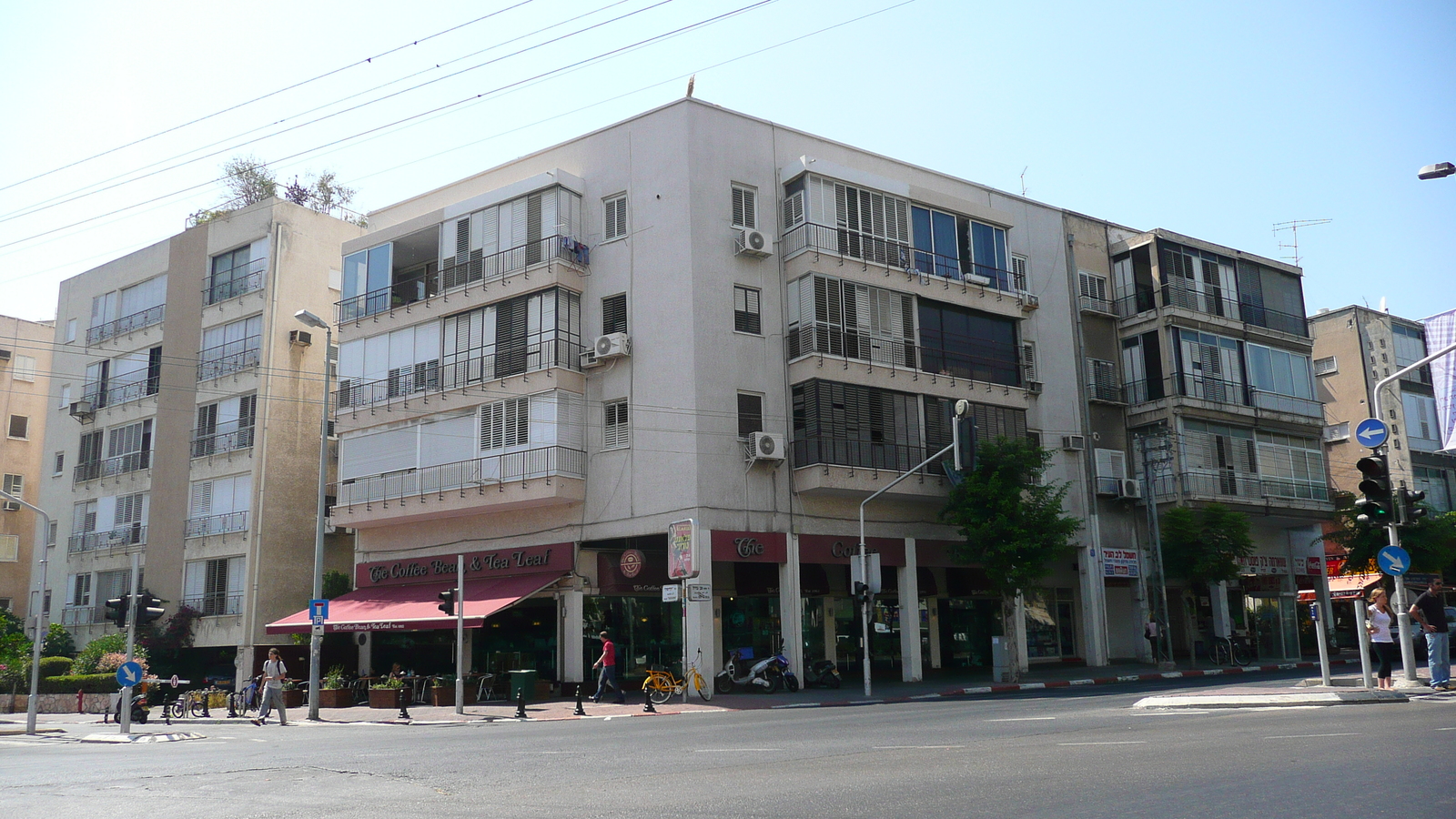 รูปถ่าย อิสราเอล(Israel) เทลอาวีฟ(Tel Aviv) ถนนอิบน์กบีรอล(Ibn Gvirol Street) 2007-06 34