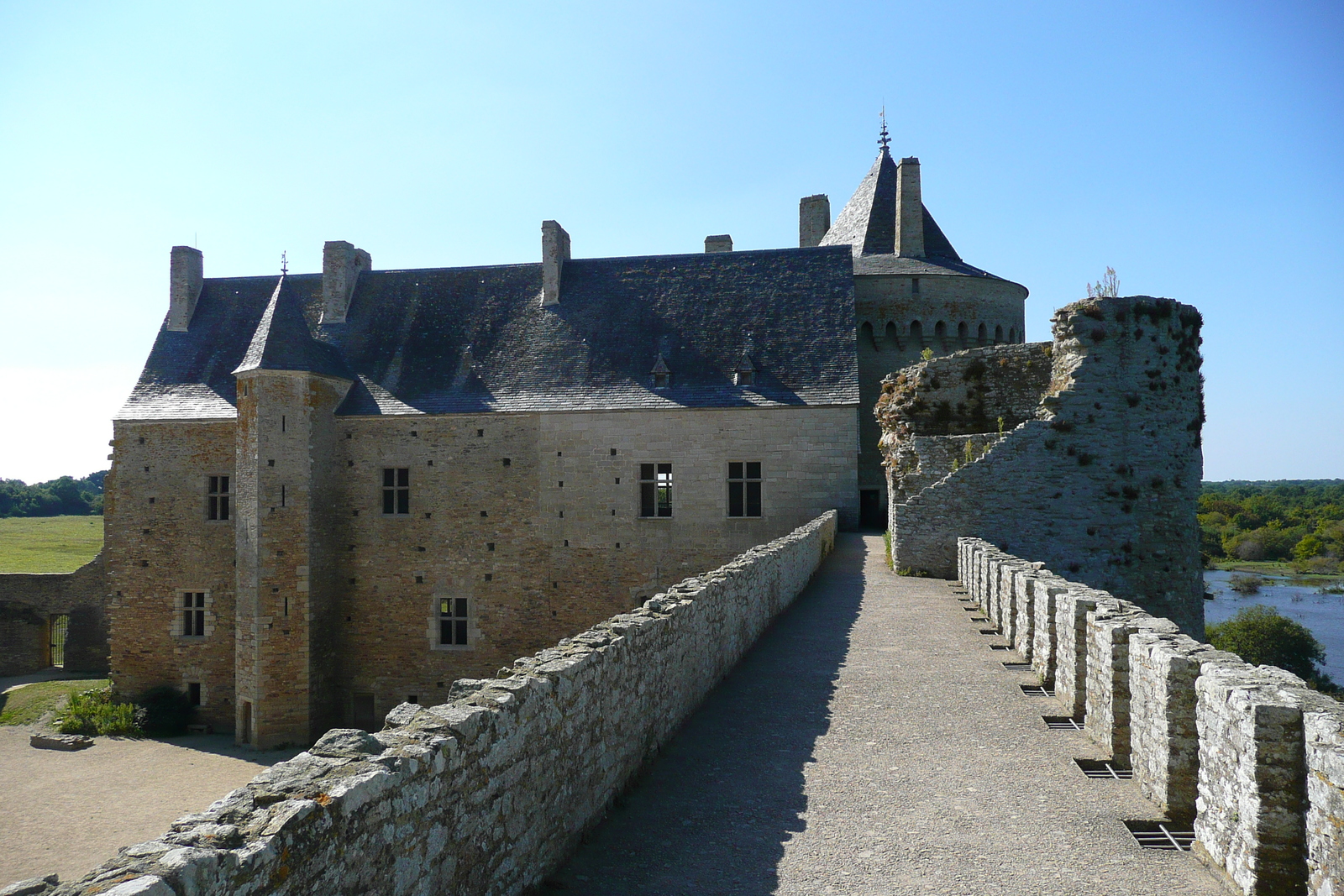 รูปถ่าย ฝรั่งเศส(France) ซืสซีนีโอ(Suscinio) ปราสาทซูซีนีโอ(Suscinio Castle) 2007-09 48