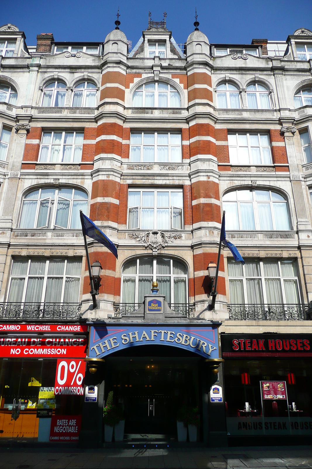 รูปถ่าย อังกฤษ(United Kingdom) ลอนดอน(London) ถนนแชฟตส์เบอรี(Shaftesbury Avenue) 2007-09 51