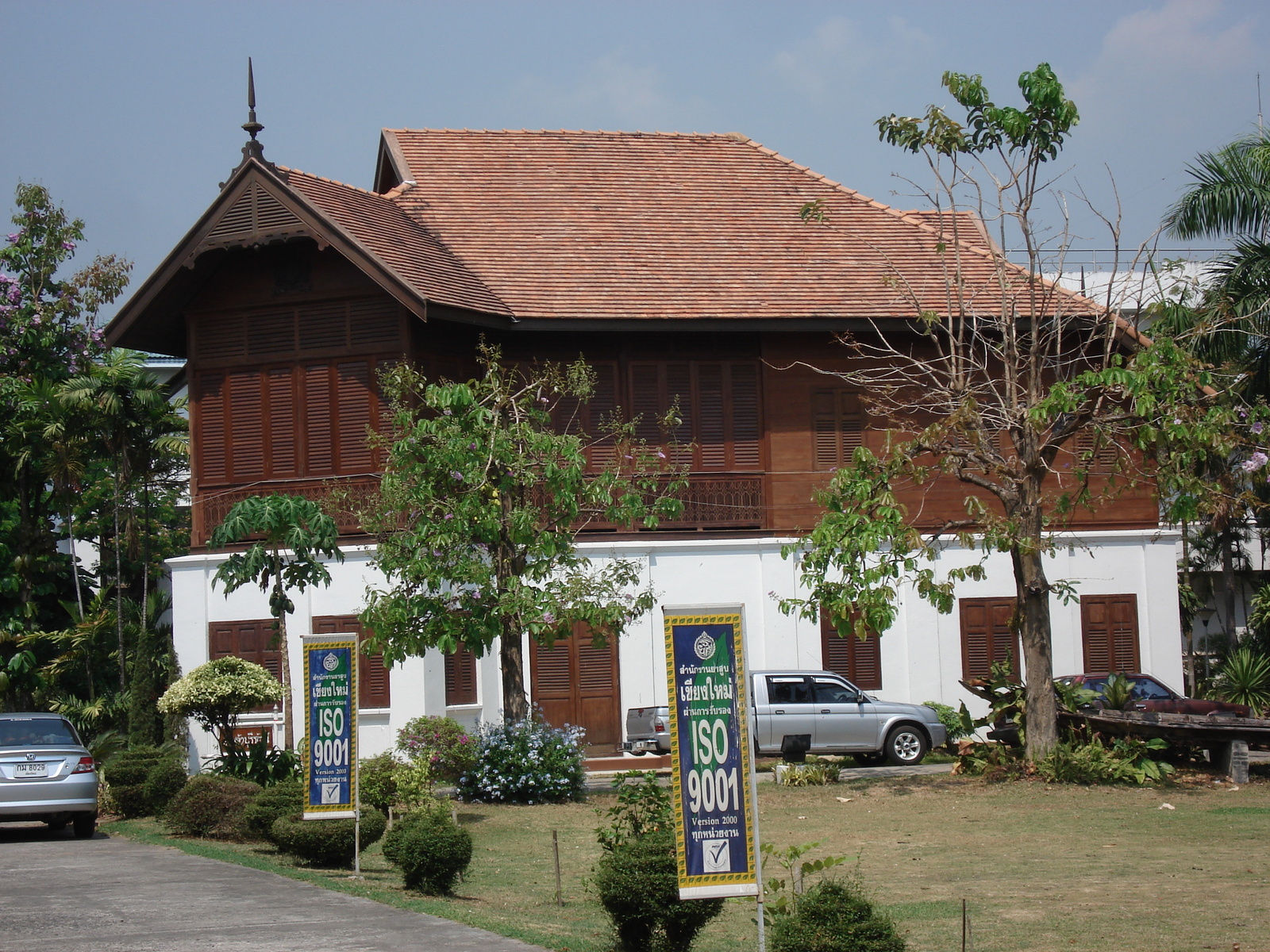 รูปถ่าย ไทย(Thailand) เชียงใหม่(Chiang Mai) ข้างในคุเมืองเชียงใหม่(Inside Canal) 2006-04 12