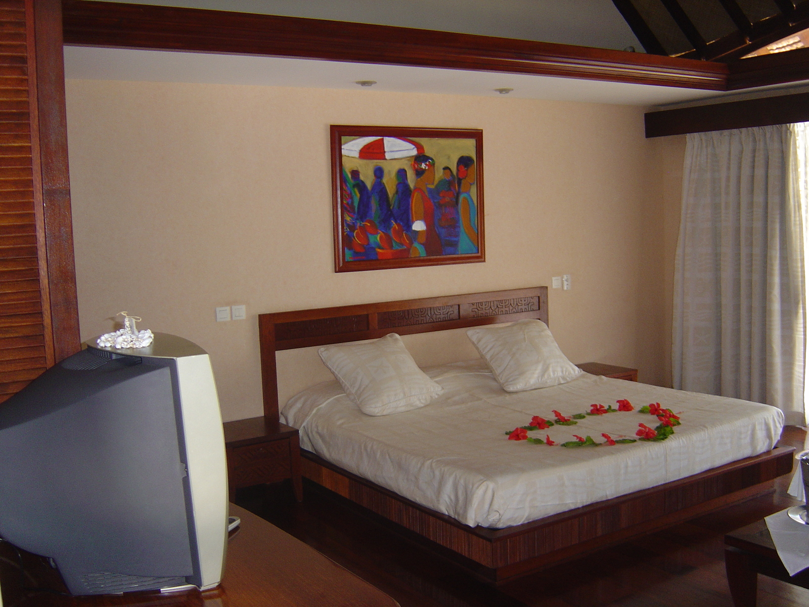 รูปถ่าย เฟรนช์โพลี่นีเซีย(Polynesia) มูเรีย(Moorea) โรงแรมเพิร์ลรีสอร์ต(Pearl Resort Hotel) 2006-04 7