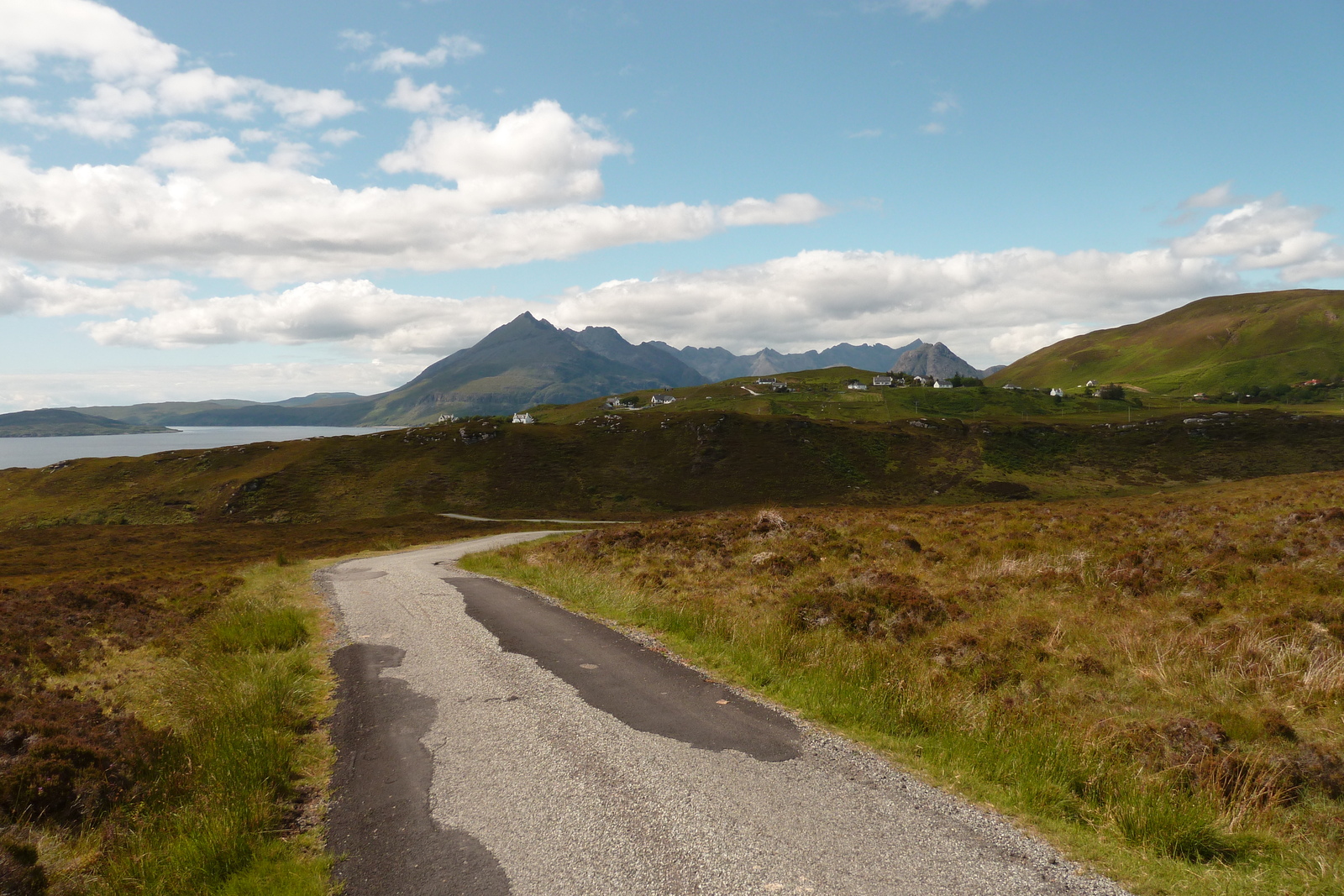 รูปถ่าย อังกฤษ(United Kingdom) เกาะสกาย(Skye) เทือกเขาคูลิน(The Cuillin) 2011-07 14