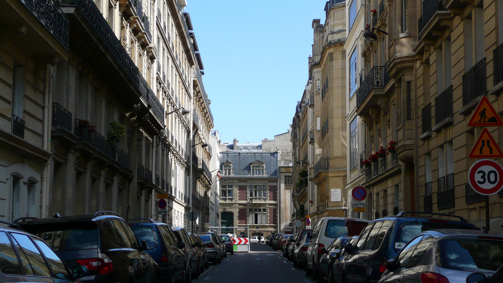 รูปถ่าย ฝรั่งเศส(France) ปารีส(Paris) คุ้มที่ 17 (17th Arrondissement) ถนนฌูฟรัว-ดาบ็อง(Rue Jouffroy d'Abbans) 2007-05 4