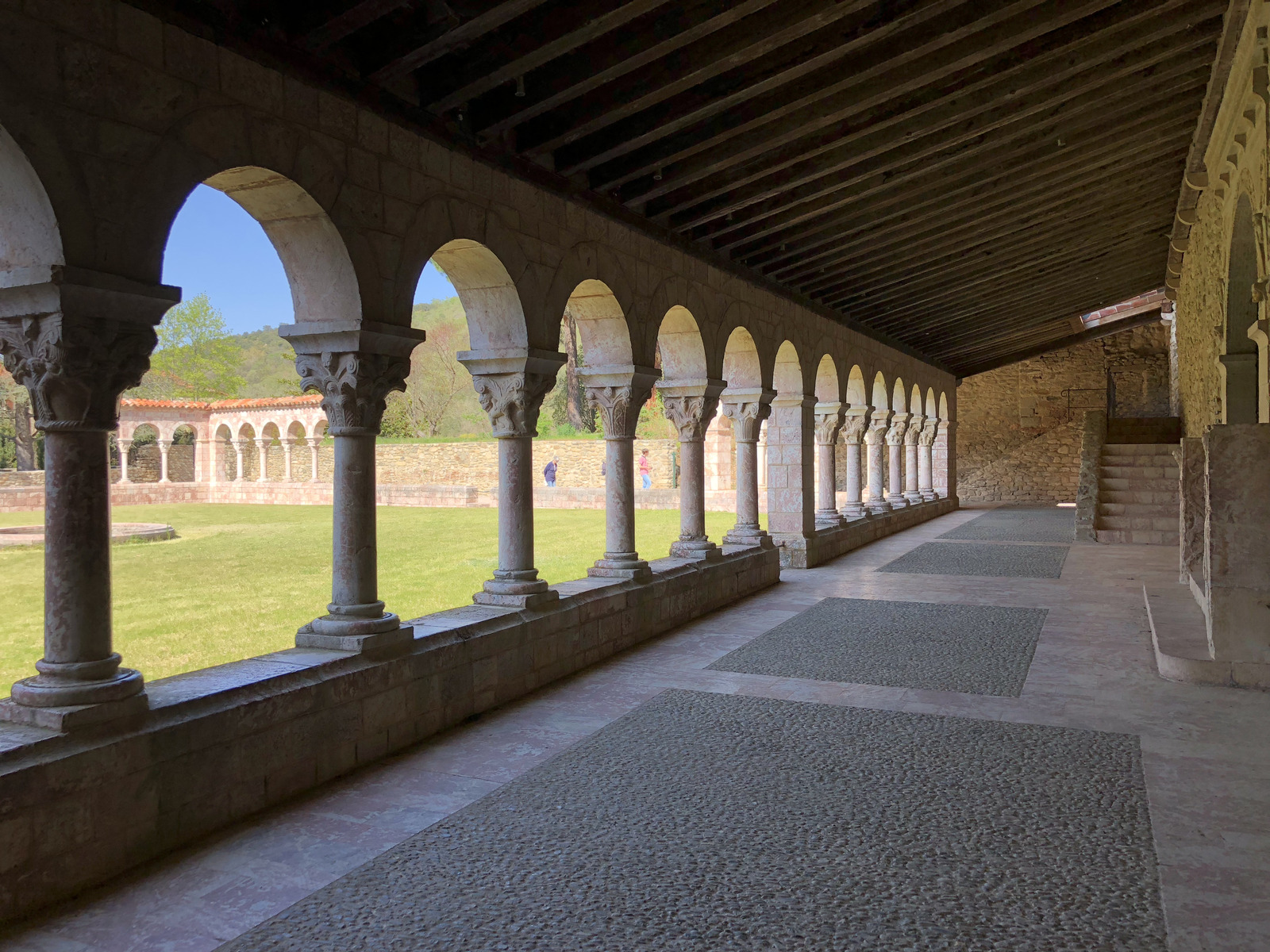 รูปถ่าย ฝรั่งเศส(France) แอบบีแซ็งมีแชลเดอกุกซา(Abbaye Saint-Michel de Cuxa) 2018-04 22