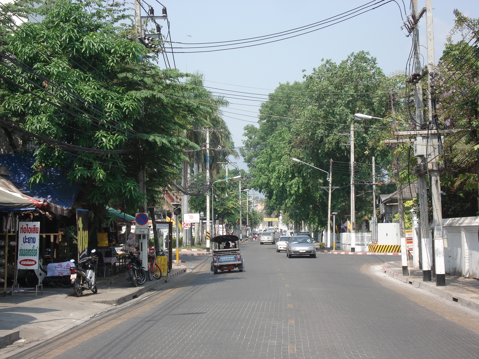 รูปถ่าย ไทย(Thailand) เชียงใหม่(Chiang Mai) ข้างในคุเมืองเชียงใหม่(Inside Canal) 2006-04 49