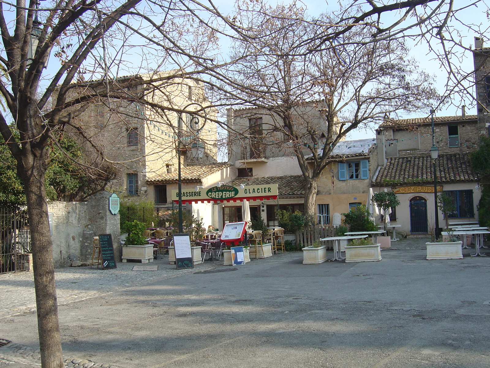 รูปถ่าย ฝรั่งเศส(France) โอต์-เดอ-คาญ(Les Hauts de Cagnes) 2006-01 30