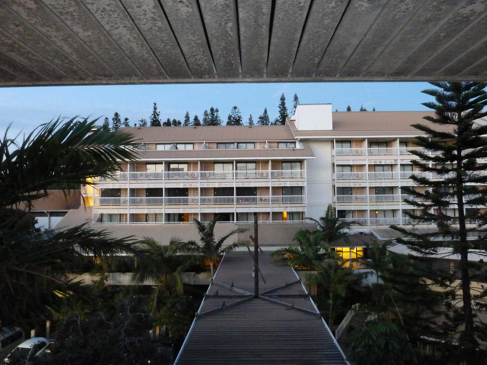 รูปถ่าย นิวแคลิโดเนีย(New Caledonia) โรงแรมเลอเซิร์ฟ นูเมอา(Le Surf Hotel Noumea) 2010-05 10