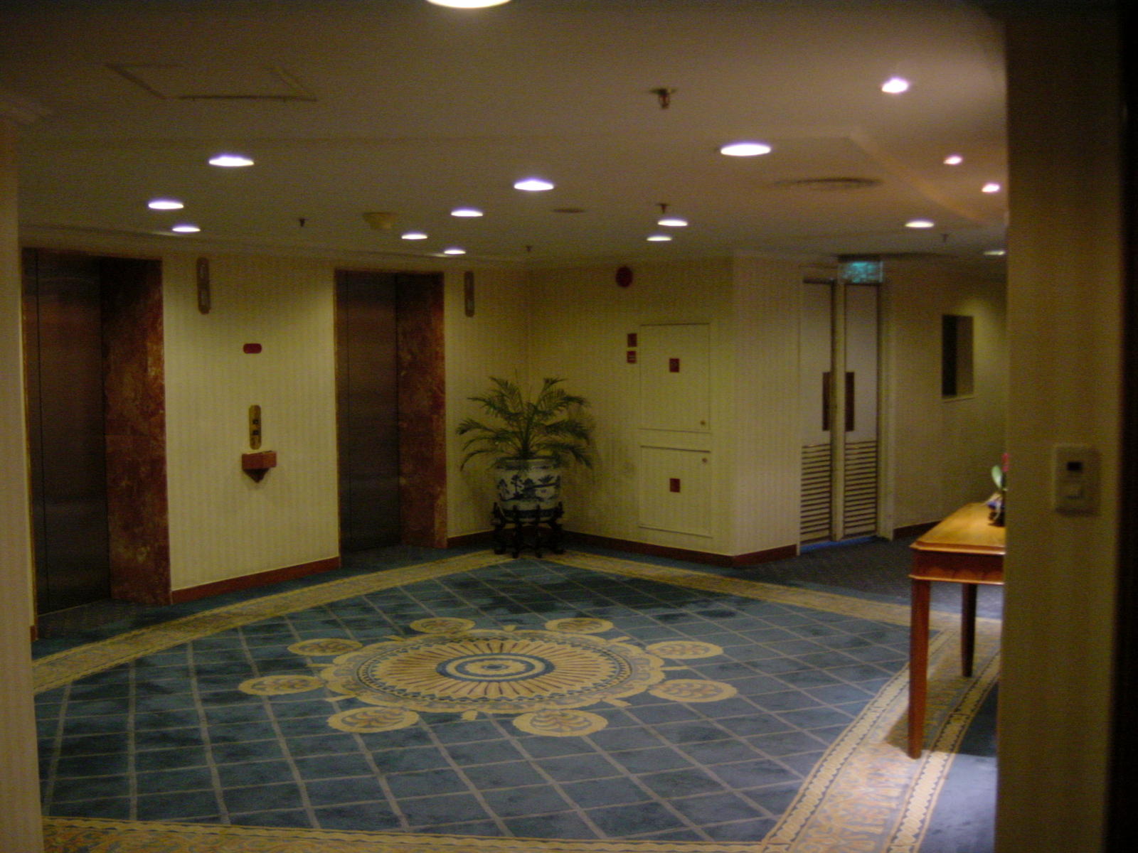 รูปถ่าย จีน(China) ปักกิ่ง(Beijing) สวิสโอเต็ล(Swissotel) 2002-05 4