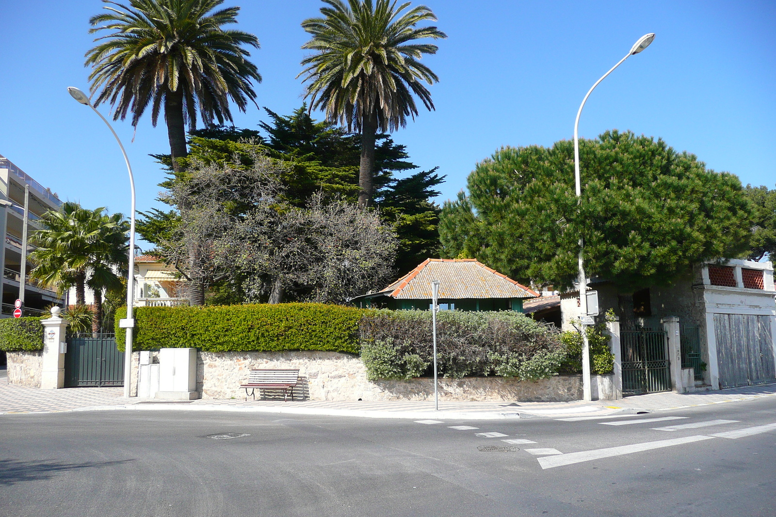 รูปถ่าย ฝรั่งเศส(France) คานส์(Cannes) หาดกาซาแญร์(Plage Gazagnaire) 2008-03 82